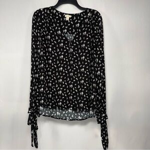 Floral V-Neck Hinge Black Rayon Long Sleeve Tie Cuff Blouse Size M Medium
